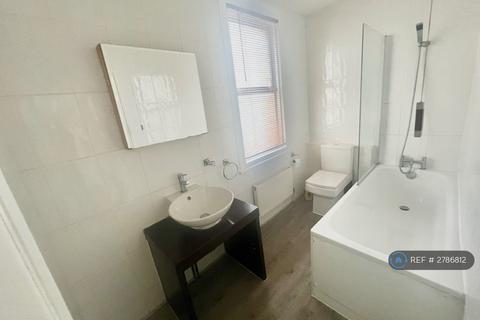 undefined, London, London, N21