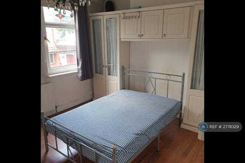 undefined, Wall End Road, London, E6