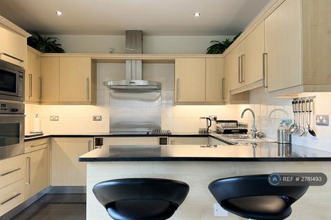 2 bedroom flat to rent, Ullswater House, Liverpool, L17