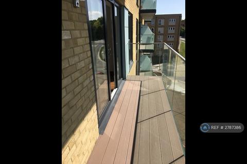 1 bedroom flat to rent, Mill Pond Road, Dartford, DA1