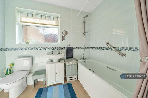 2 bedroom maisonette to rent, Nelson Road, Clacton-On-Sea, CO15