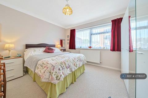 2 bedroom maisonette to rent, Nelson Road, Clacton-On-Sea, CO15