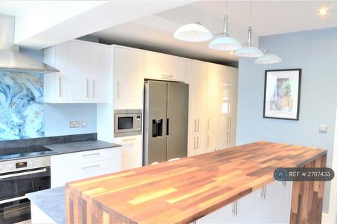 undefined, Cambridge Road South, London, W4