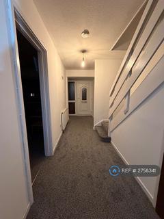 3 bedroom terraced house to rent, Concorde Way, Slough, SL1