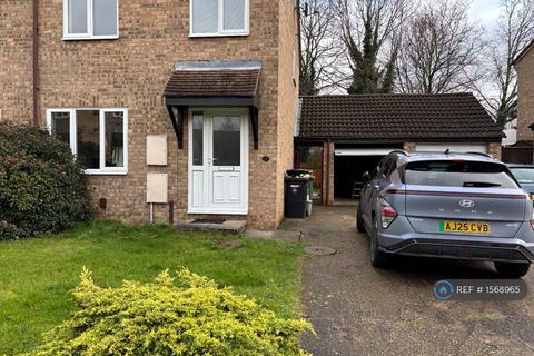 3 bedroom semi-detached house to rent, Sellers Grange, Peterborough, PE2
