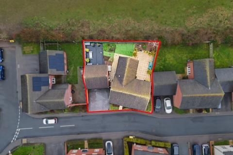 4 bedroom detached house for sale, Kingfisher Way, Burton Latimer, NN15