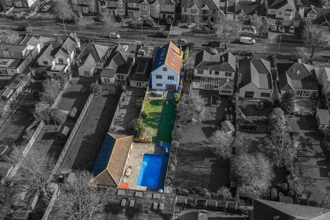 undefined, Connaught Avenue, Grays
