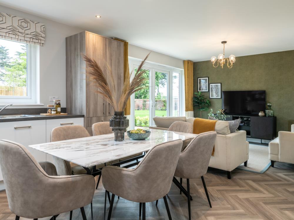Dining / Family of the Leamington Lifestyle, a...