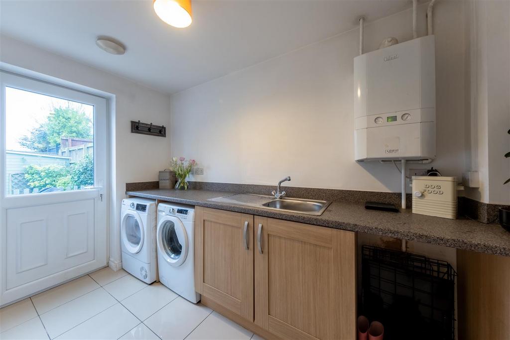 17 Kensington Crescent-009.jpg