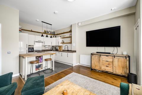 3 bedroom flat for sale, 9 West Bowling Green Street, Edinburgh, EH6 5PQ