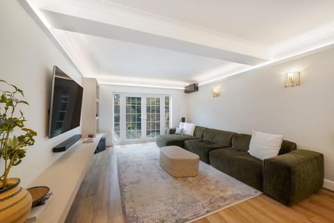 4 bedroom detached house for sale, Eastcote View, Pinner HA5