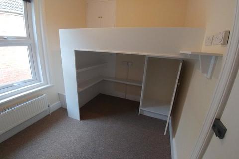 1 bedroom house to rent, Lawrence Road, Southsea, Hampshire, PO5