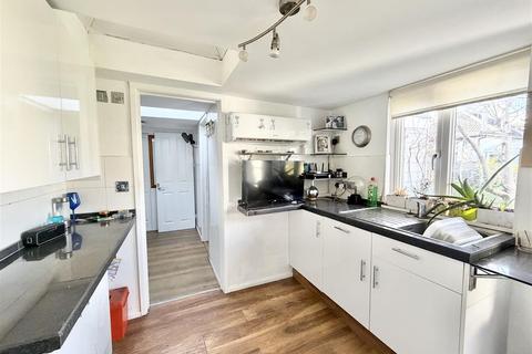 2 bedroom detached bungalow for sale, Canberra Road, Christchurch BH23