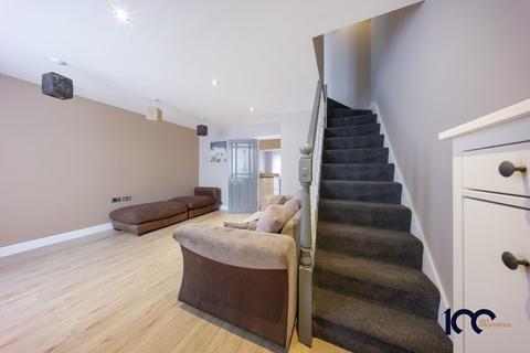 3 bedroom terraced house for sale, Western Avenue, Dagenham