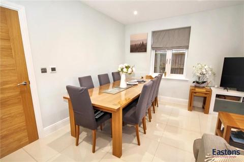 undefined, Mimosa Close, Surrey KT17
