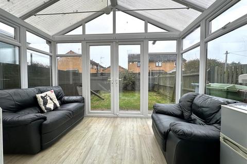 3 bedroom end of terrace house for sale, Cardinal Hinsley Close, Newark