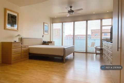 3 bedroom penthouse to rent, Liverpool, Liverpool, L3