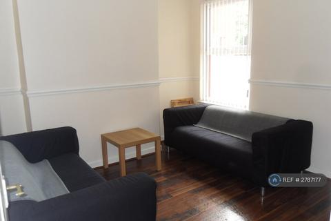 3 bedroom terraced house to rent, Cranborne Road, Liverpool, L15