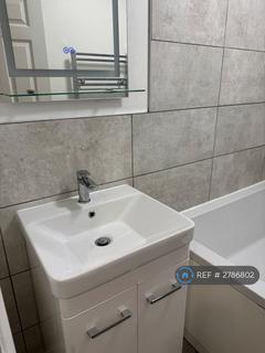 2 bedroom terraced house to rent, Spayne Close, Luton, LU3