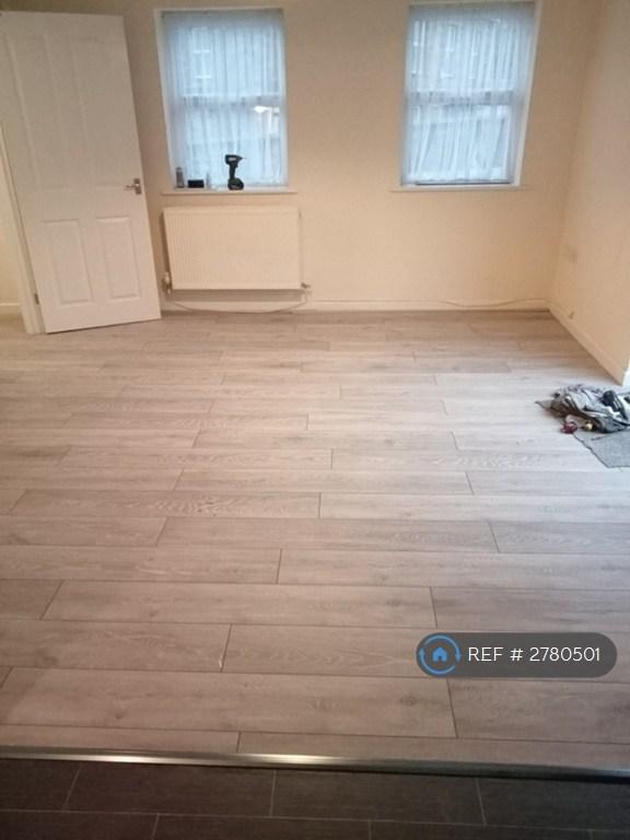 Laminated Lounge