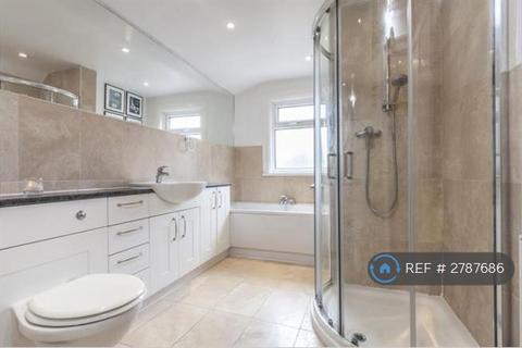 3 bedroom semi-detached house to rent, Hawks Road, Kingston Upon Thames, KT1