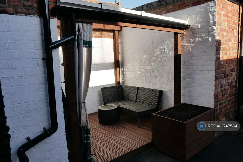 Back Yard - Seating Area