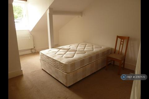 2 bedroom flat to rent, Elsham Road, London, W14