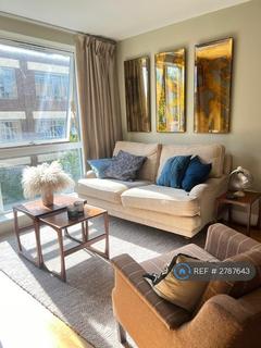 2 bedroom flat to rent, Grove Court, London, SE15