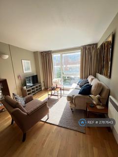 2 bedroom flat to rent, Grove Court, London, SE15