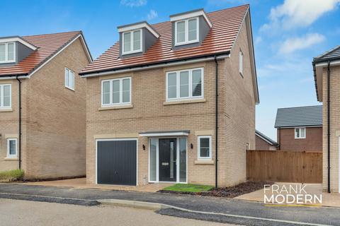 4 bedroom detached house for sale, Plot 117, The Oundle, Hampton Heights, PE7