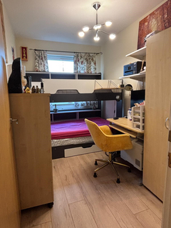 1 bedroom in a house share to rent, Morphou Road, London NW7