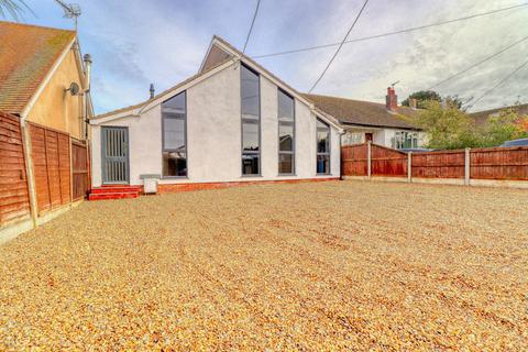 undefined, Kirby-le-Soken, Frinton-on-Sea CO13