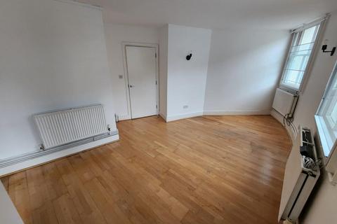 2 bedroom flat to rent, Southwark Street, London SE1