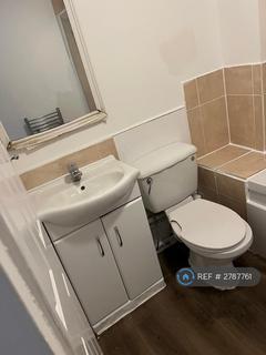 2 bedroom flat to rent, Watersmeet Way, London, SE28