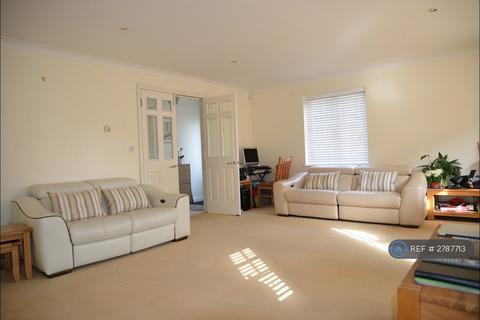 2 bedroom flat to rent, Woking, Woking, GU22