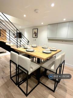4 bedroom terraced house to rent, Mitre St, Cheltenham, GL53