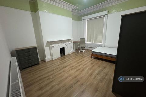 1 bedroom in a house share to rent, Ash Grove, Bradford, BD7