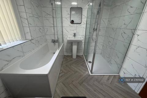 undefined, Ash Grove, Bradford, BD7