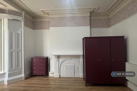 undefined, Ash Grove, Bradford, BD7
