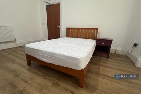undefined, Ash Grove, Bradford, BD7