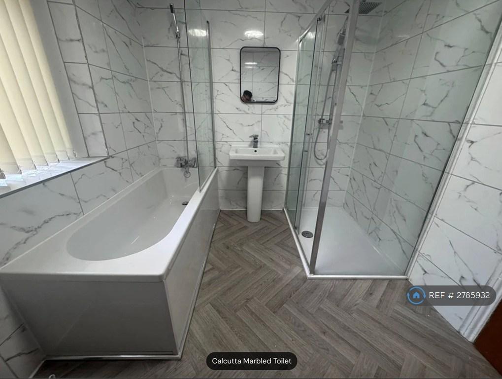 Calcatta Marbled Toilet
