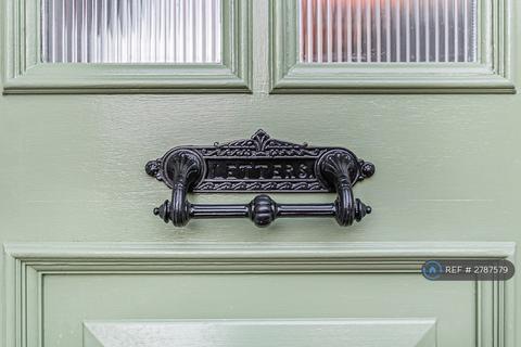 undefined, Hibbert Road, London, E17