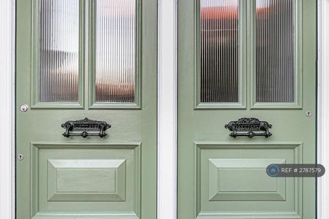 undefined, Hibbert Road, London, E17