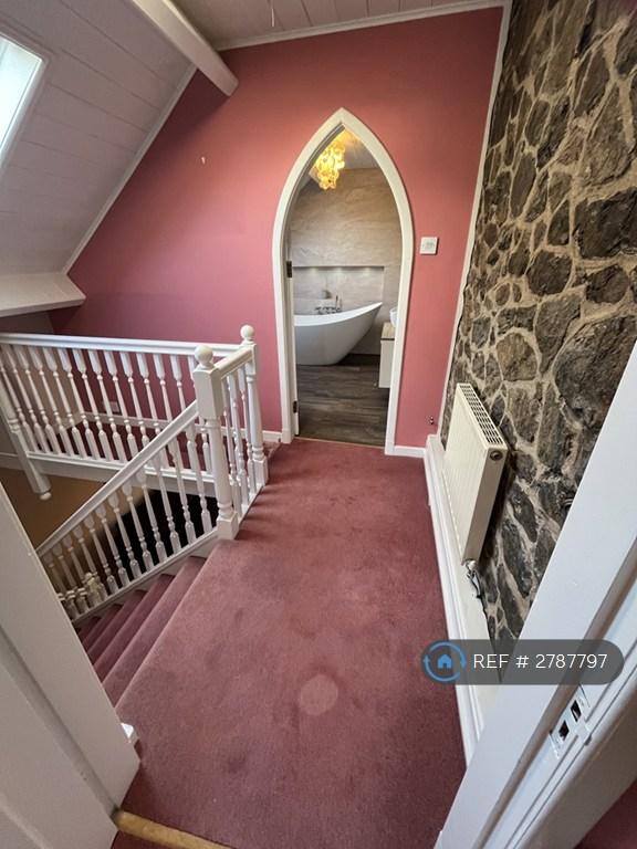 Entrance To Bathroom Shared By Bedrooms 7&amp;8