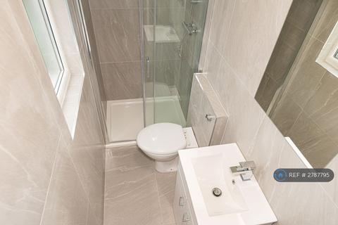 Studio to rent, South Norwood, South Norwood, SE25