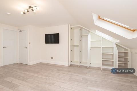 Studio to rent, South Norwood, South Norwood, SE25