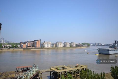 2 bedroom flat to rent, Glaisher Street, London, SE8