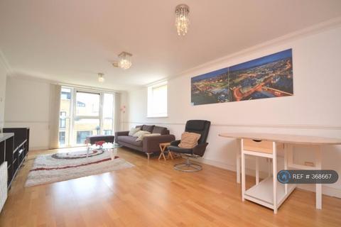 2 bedroom flat to rent, Glaisher Street, London, SE8