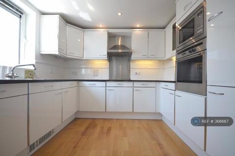 2 bedroom flat to rent, Glaisher Street, London, SE8