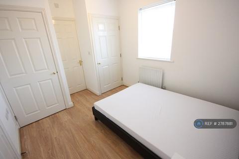 2 bedroom flat to rent, Kelly Avenue, London, SE15